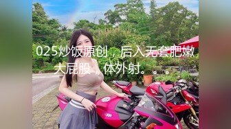 气质与美貌并存的极品少妇，丝袜诱惑大长腿全程露脸跟好姐妹一起发骚诱惑狼友，揉奶玩逼互动撩骚精彩又刺激[