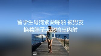 STP24626 G奶爆乳骚熟女3P伺候，尽情揉捏大奶子，两根JB轮流舔太骚了，扛起腿爆操前后夹击