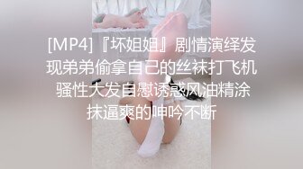 杏吧传媒 废物老公无法满足的美少妇和来帮佣的小伙好上了