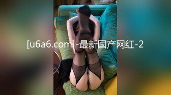 金發清純的漂亮美少女阿柯展示傲人一字馬