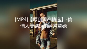 极品CP✅魔手》疯狂大胆坑神躲进商场女_厕独占一个坑位隔板缝中偸_拍各种B形妹子方便▲极限特写镜头快要碰到B了 (2)