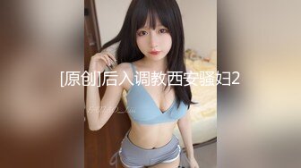 [MP4/ 803M]&nbsp;&nbsp;调教漂亮小姐姐穿上黑丝高跟鞋 尿尿双女舌吻 前后夹击操逼 扶腰站立后入爆插